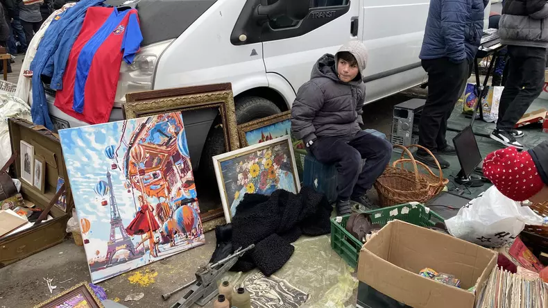Reportaj în târg. La cel de vechituri de la Valea Cascadelor, din sectorul 6, București. FOTO: Libertatea