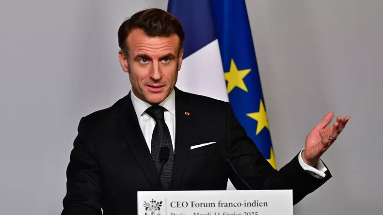 Emmanuel Macron a cerut reuniunea de urgenţă a liderilor europeni la Paris