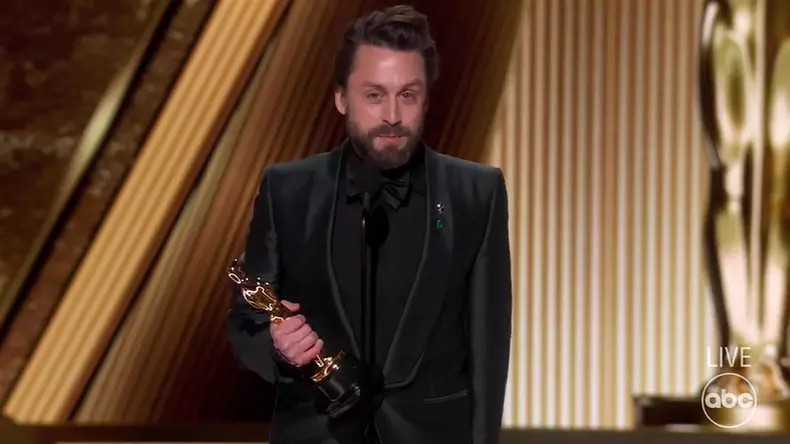 Kieran Culkin wins Best Supporting Actor - and reveals his wife promised him a 4th kid if he won an Oscar!