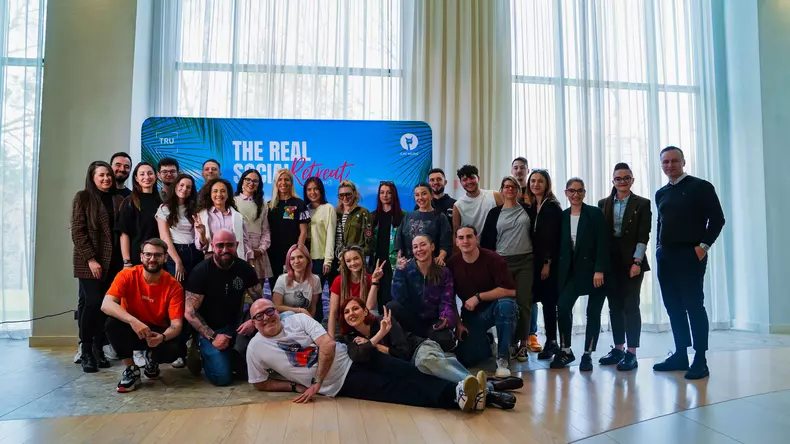 tru the real social retreat cat music (3)