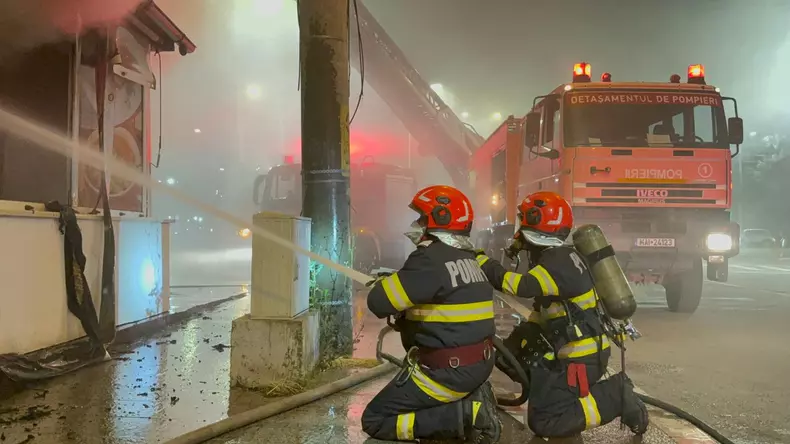 incendiu-cartierul-micro-39a-galati-bulevardul-henri-coanda-5