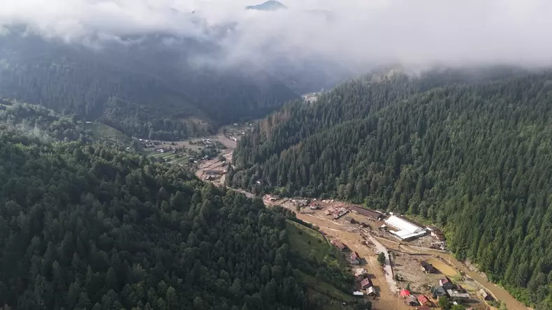 Inundatiile din Suceava, vazute din drona (3)
