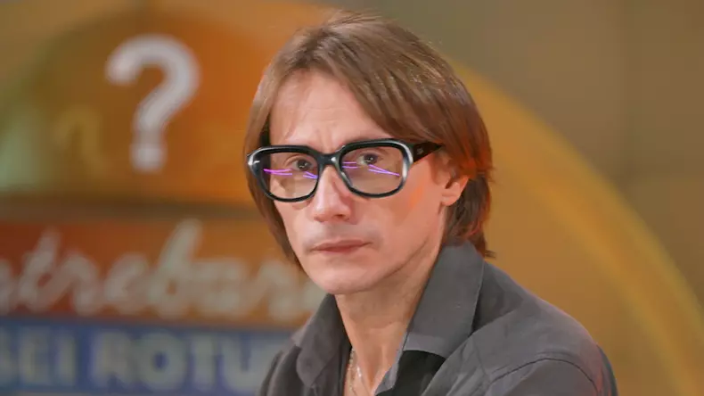 marius manole intrebarea mesei rotunde acasa tv