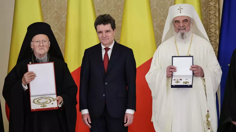 nicusor-dan-bartolomeu (15)4