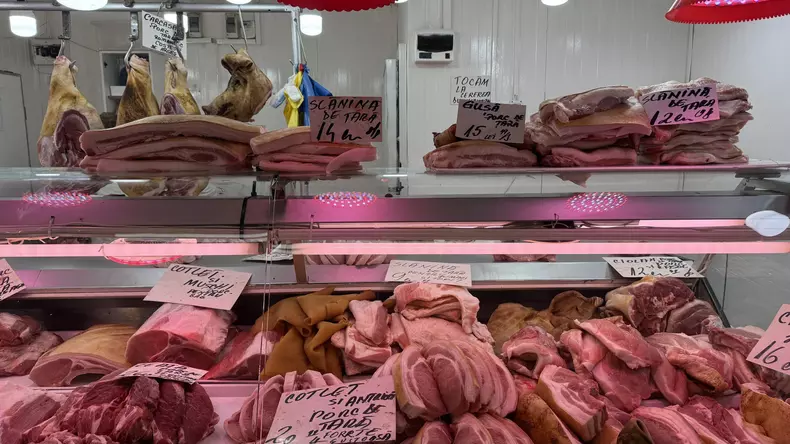 Carne de porc in Piata Obor_ (17)