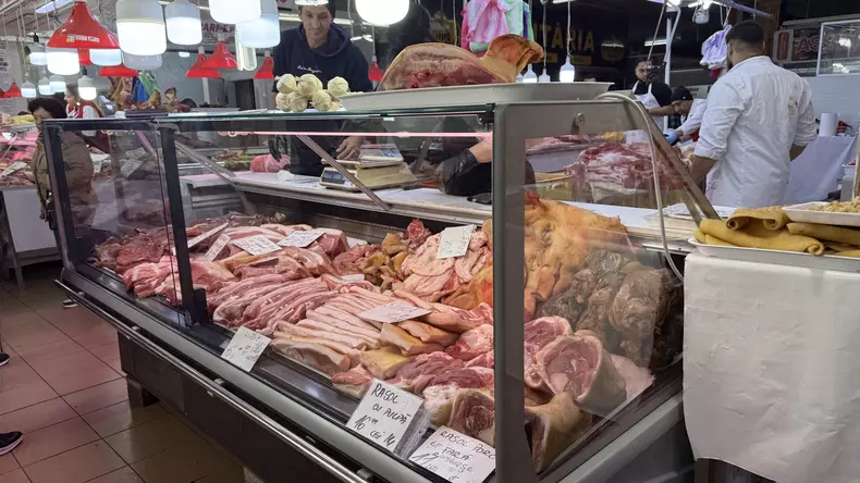 Carne de porc in Piata Obor_ (3)