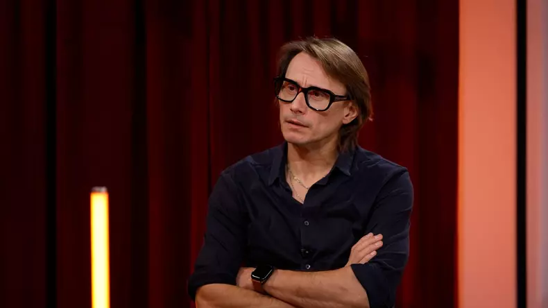 marius manole intrebarea mesei rotunde acasa tv