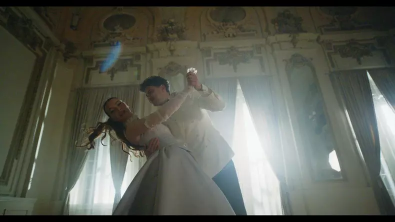 Lorena Serban videoclip elena gheorghe 1