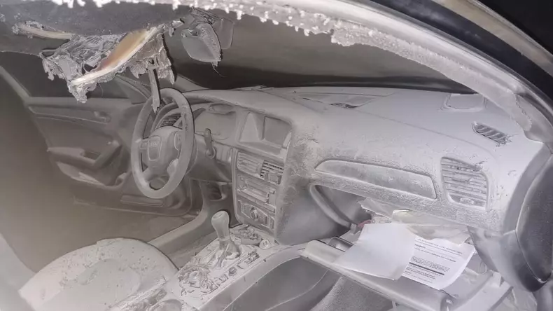 Mașina incendiată. FOTO. Sindicatul Europol - Facebook(1)