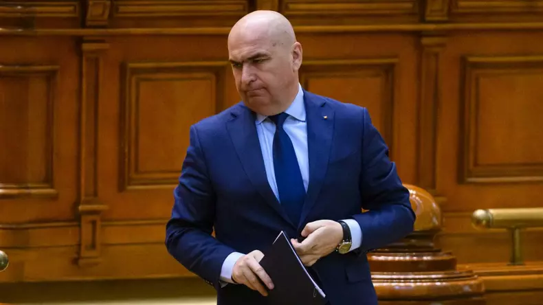 Ilie Bolojan s-a enervat la Parlament când a fost întrebat de ceasul purtat: „Vă rog să nu mai mințiți, este ieftin”