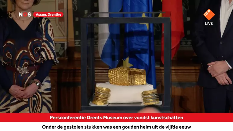 Coiful de la Cotofenesti, bratarile dacice