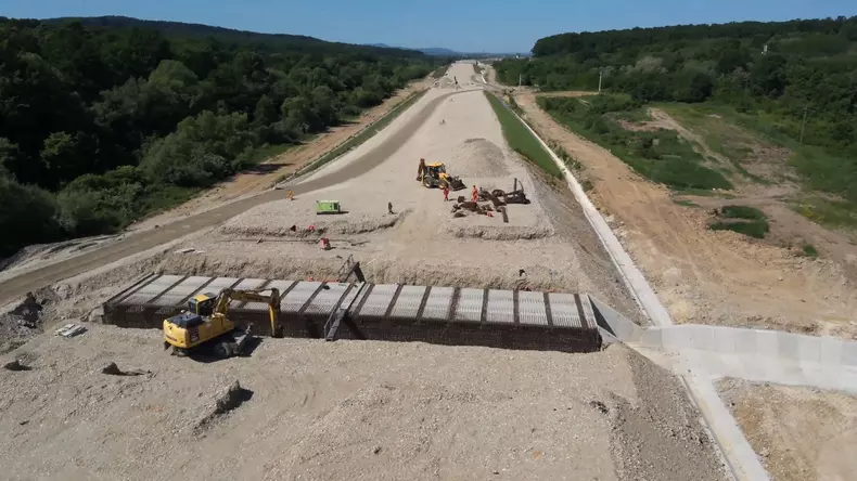 Santierul sectiunii Margina-Holdea a autostrazii Lugoj-Deva Foto - DRDP Timisoara (8)