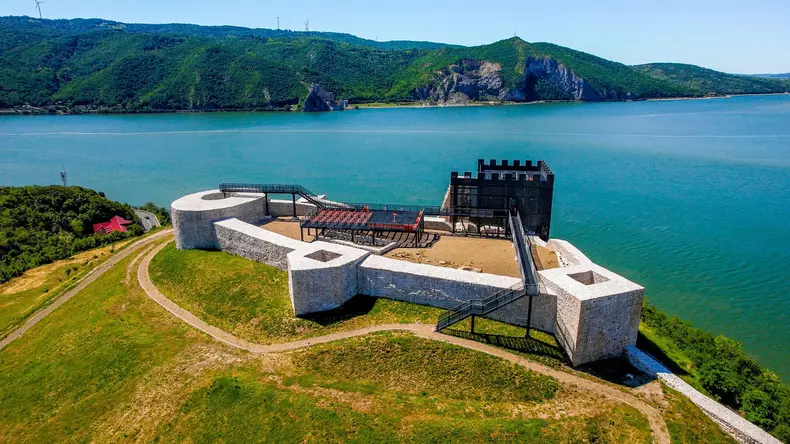 Cetatea Ladislau din Caras-Severin (3)