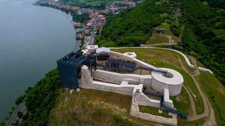 Cetatea Ladislau din Caras-Severin (4)