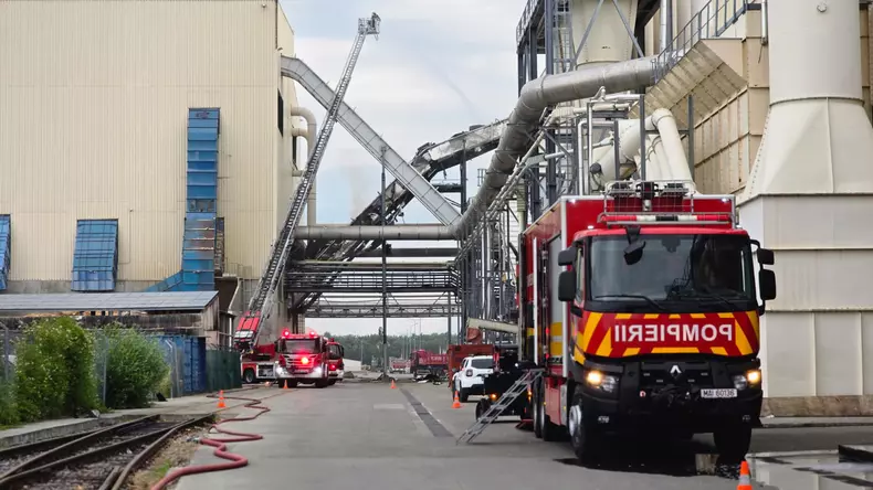 incendiu-fabrica-Kronospan-brasov-22-iulie-2026 (4)