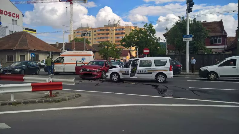 accident brasov masina de politie 2