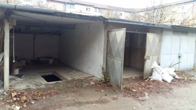 Primăria Timișoarei demolează garajele dintre blocuri, devenite focare de infecție