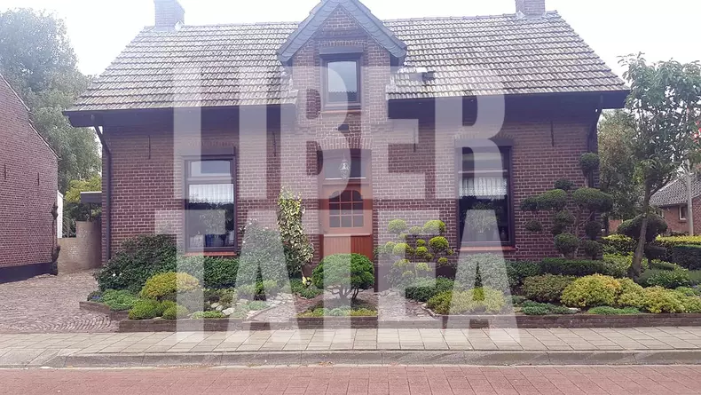 Imagini din Cuijk, orașul natal al suspectului, aflat la 15 km de localitatea Beers, unde din luna mai și?a cumpărat o fermă