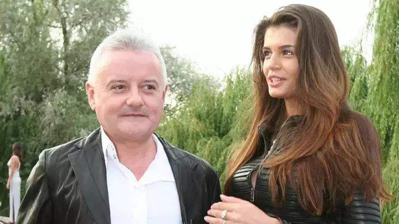 e2fb7988-22f1-484b-9fc7-d64c96cc75e3