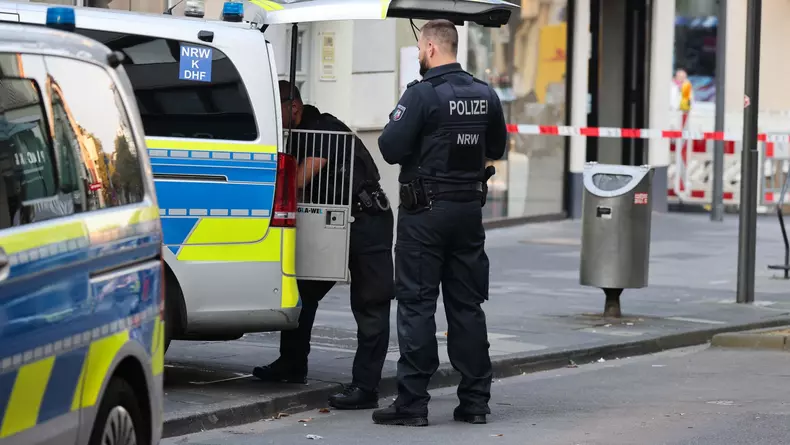 Explosion outside a department store in Cologne