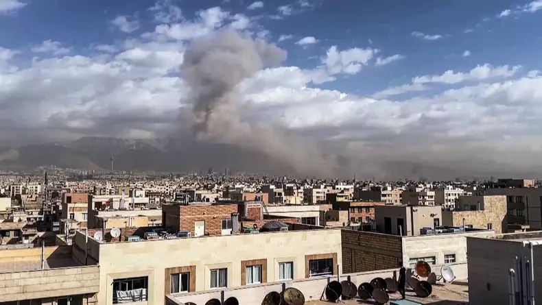 Imagine de la bombardarea Teheranului de către Israel și SUA. Foto: Imago Images