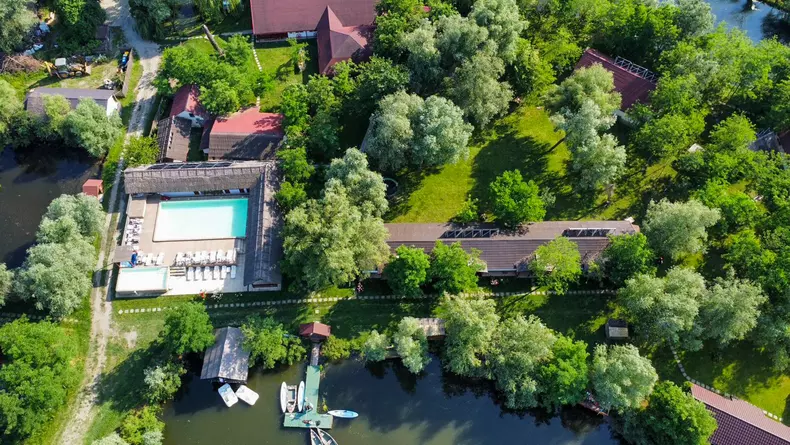 Nada Apelor Resort Delta Dunarii Insula Vanzare foto Sotheby Romania