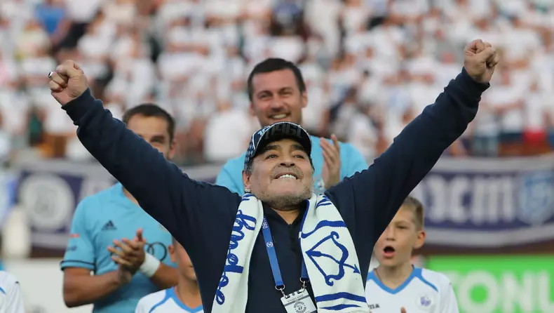 Maradona arrives in Brest
