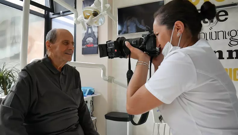 Probleme cu dantura la bătrânețe