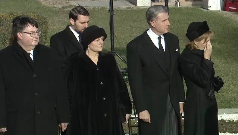 inmormantare aeroport5