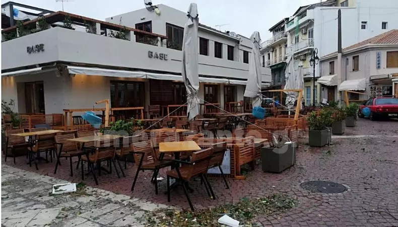 kakokairia_poli-ianos2