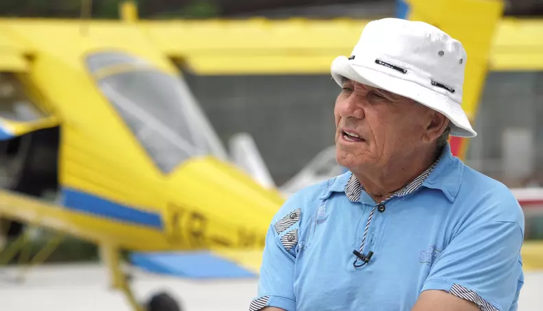 Nicolae Mihăiță, aviator la 82 de ani