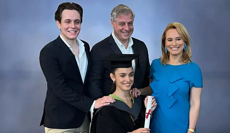 alexia eram 22 de ani 6