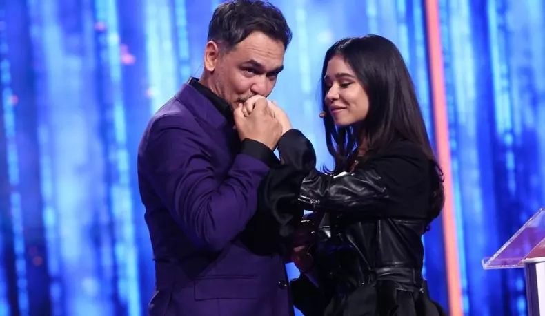 ianca simion isi vinde hainele 3