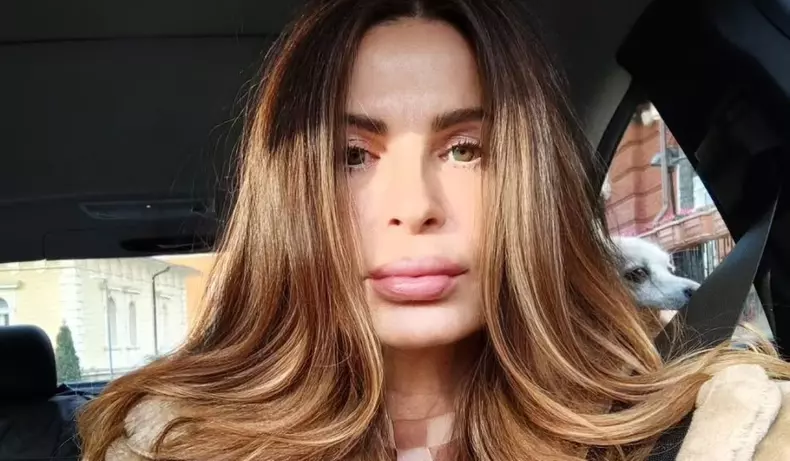 ana-saso-in-masina-centura-siguranta-imbracata-iarna