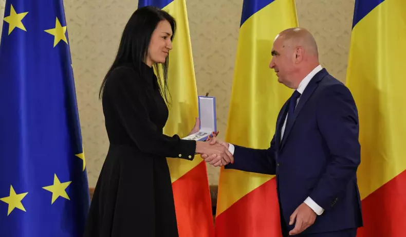 handbalista cristina neagu decorata presedintele interimar romania ilie bolojan