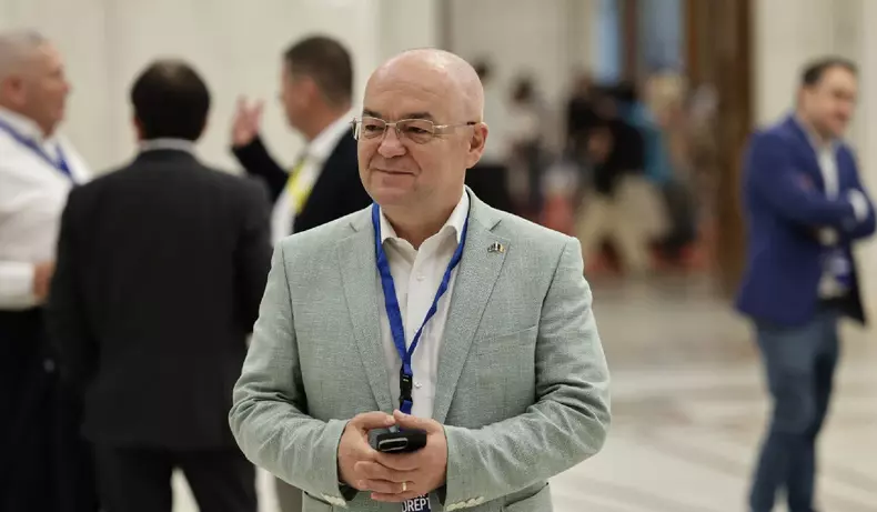 Emil Boc la Congresul PNLt