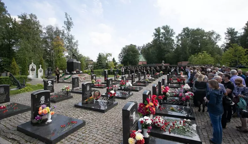 morminte-marinari-rusi-morti-tragedie-submarin-kursk