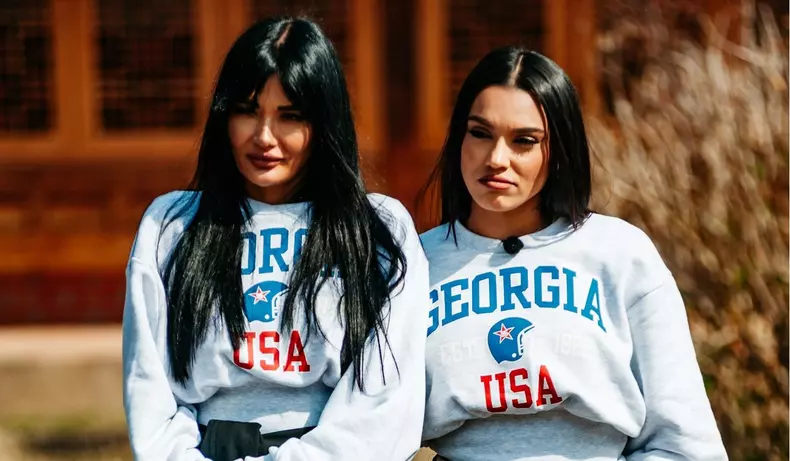 Karmen si Olga la Asia Express