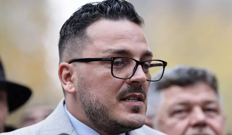 Virgil Alexandru Zidaru, alias Makaveli, și-a depus candidatura la Primăria București. Foto Vlad Chirea (2)