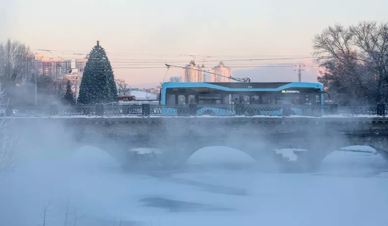 frig-rusia-autobuz-abur-temperaturi-scazute-profimedia