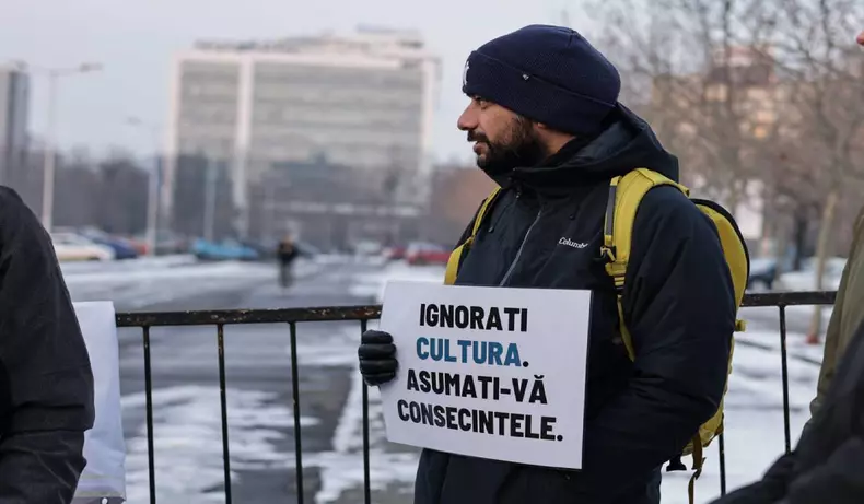 protest-culturmedia-oameni-ziua-culturii-mihai-eminescu-vlad-chirea (5)