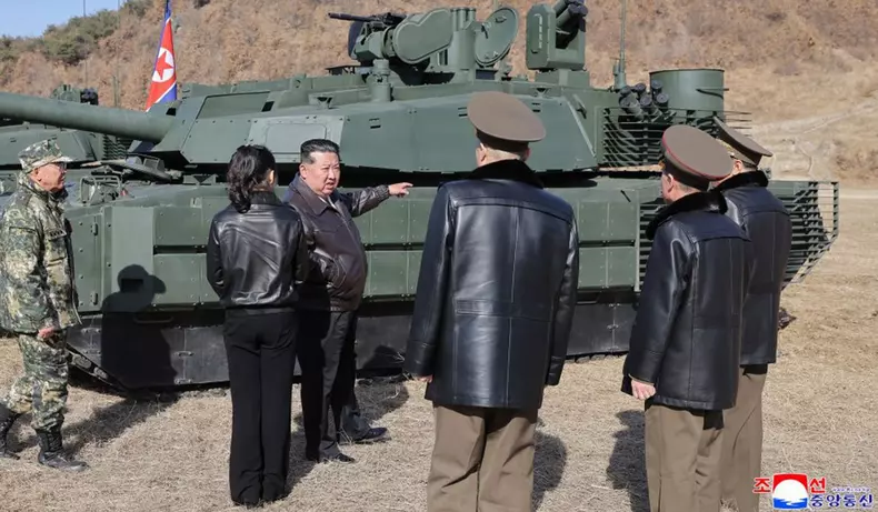 fiica-kim-jong-un-condus-tanc (1)