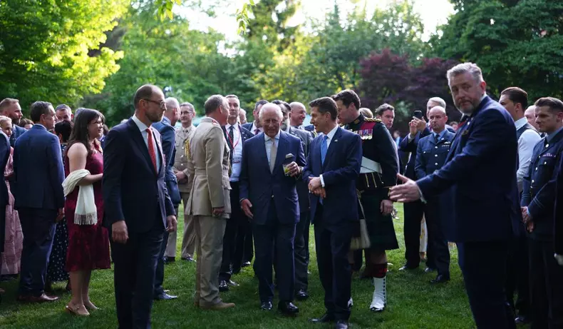 charles si camilla suact nou