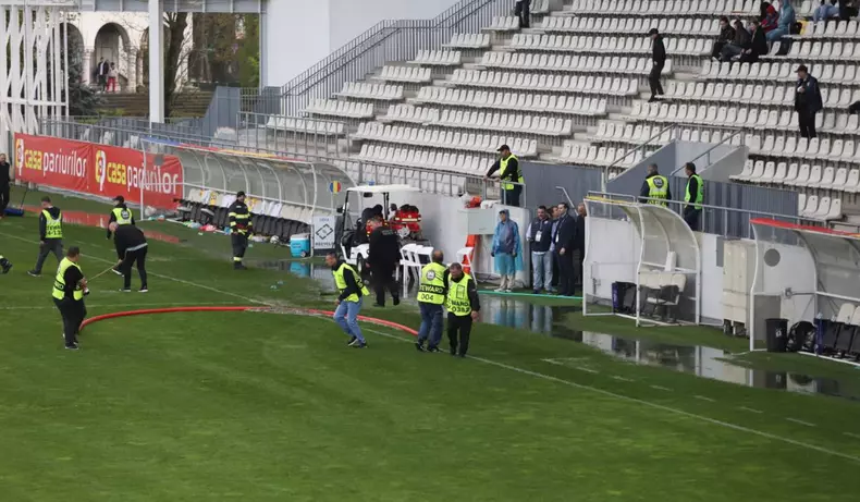 meci-romania-cipru-preliminarii-cm-fotbal-feminin-intrerupt-furtuna-bucuresti (4)