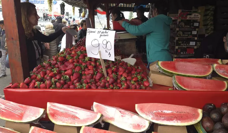 Capsuni, pepene Piața Obor 9 mai (4)