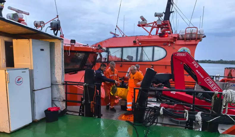 operatiune salvare marinari petrolier marea neagra