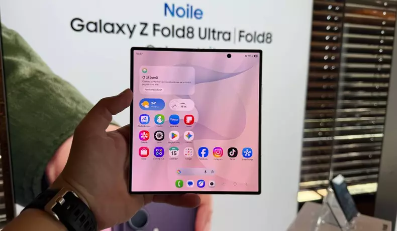 Samsung Galaxy Z Fold8 Ultra (1)