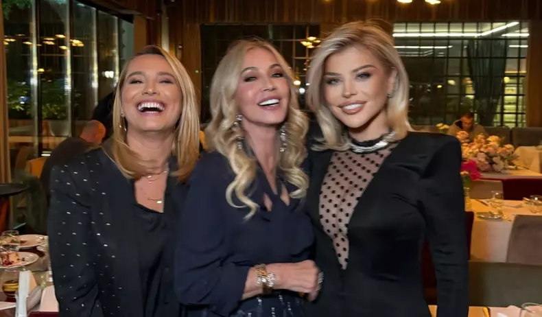 Andreea Esca, Anastasia Soare și Loredana Groza
