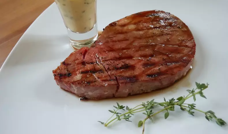 Doamna Lili, bucătarul de la Therapy