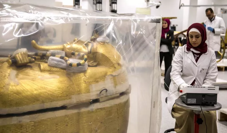 Gilded coffin of King Tutankhamun restoration process